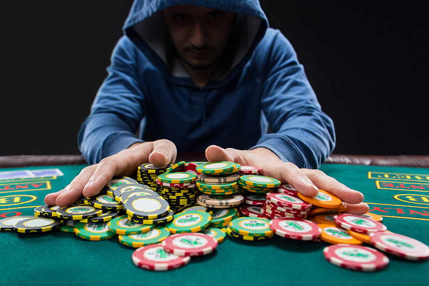 Tournoi Poker : Quand faire tapis ?